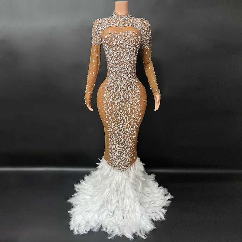 Photography Wedding - Robe de Mariée Longue en Plumes